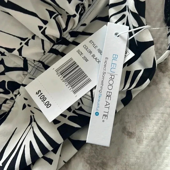 Bleu Rod Beattie Urban Oasis Tie Front Tankini Swim Top - Picture 6 of 7